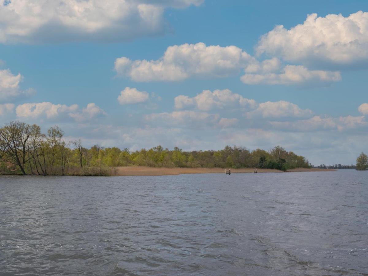 Aan De Plas Villa Kortenhoef Kültér fotó